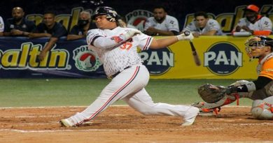 Willians Astudillo jugará con los Halcones de SoftBank en Japón