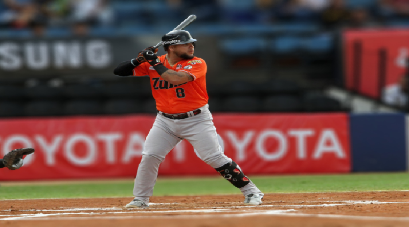 José Herrera y Águilas hundieron a Caribes