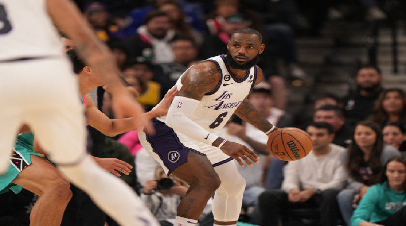 LeBron regresa y Lakers se imponen