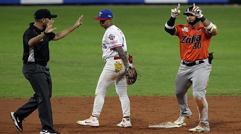 Águilas frena racha de Tiburones en la LVBP