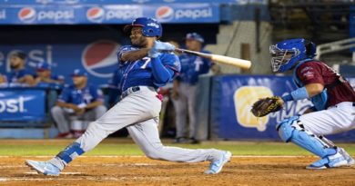 Tiburones remontó al Magallanes y queda como líder de la LVBP