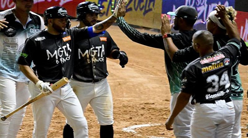 Bravos vence a Tigres en Macuto