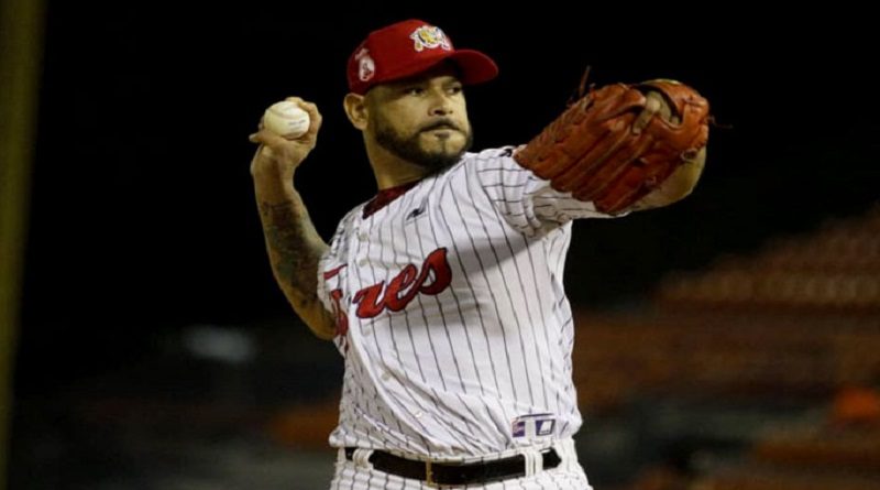 Guillermo Moscoso brilla en el montículo de la LVBP