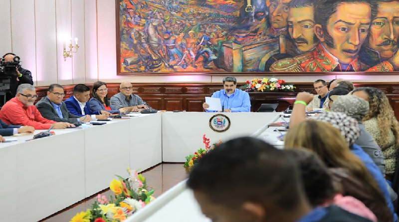Jefe de Estado ordena evaluar fallas en financiamiento a consejos comunales