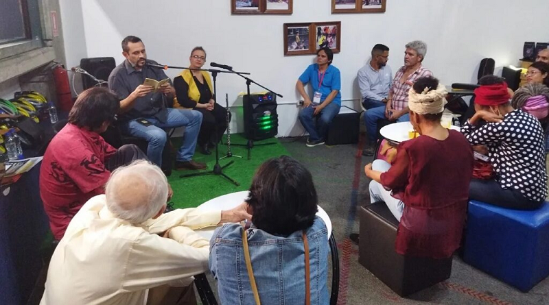 Poetas venezolanos ofrecieron recital en honor a África en Filven 2022