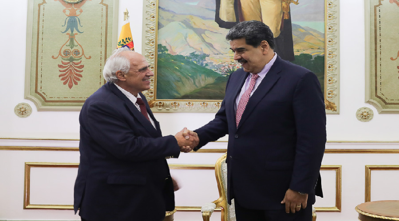 Presidente Maduro sostiene encuentro con Ernesto Samper en el Palacio de Miraflores