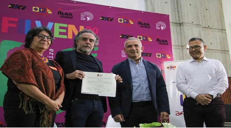 Poeta Javier Bosch es el ganador de la V edición de la Bienal Juan Beroes