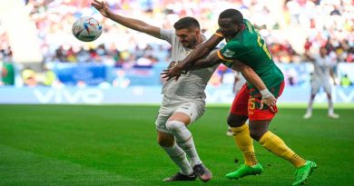 Camerún iguala 3-3 con Serbia