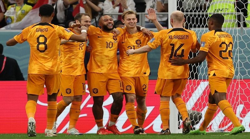 Países Bajos clasifica a los octavos de final del Mundial tras vencer 2-0 a Catar