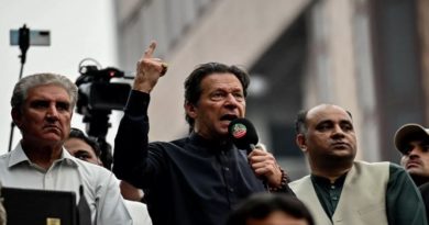 Ex primer ministro pakistaní fue herido de bala durante marcha de protesta