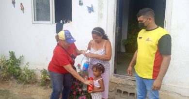 Favorecidas con combos de proteínas 600 familias afectadas por las lluvias en Miranda