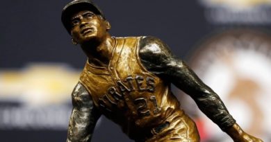 Justin Turner gana el premio Roberto Clemente