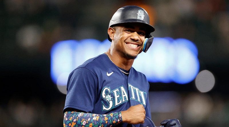 Julio Rodríguez se convierte en el octavo dominicano que gana el premio de Novato del Año en la MLB