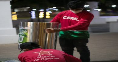 Más de 50 cestas metálicas para recolección de desechos fueron colocadas en Los Próceres