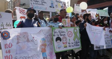 Realizan pancartazo para la prevención del abuso infantil en Los Teques