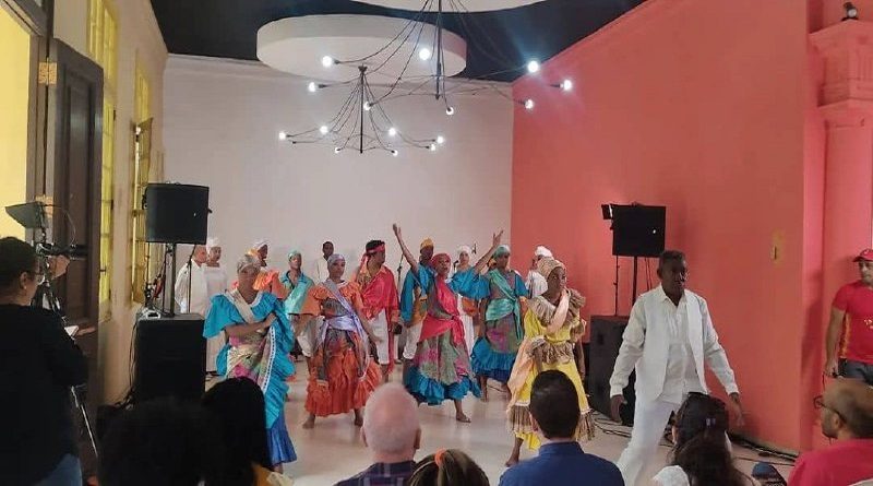 Inician Ruta del Alba con la participación del grupo Tradiciones de Venezuela