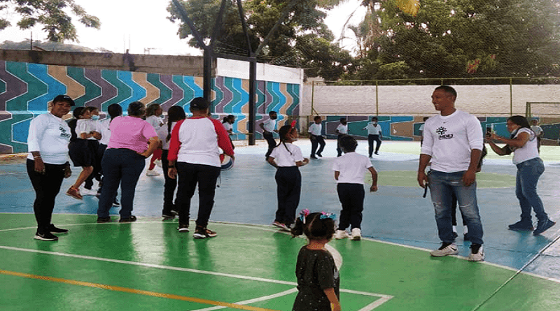 Plan «El deporte va a las escuelas» beneficia a mil 200 niños en San Joaquín de Carabobo