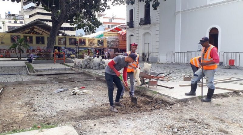 Recuperan Plaza San Jacinto en Caracas