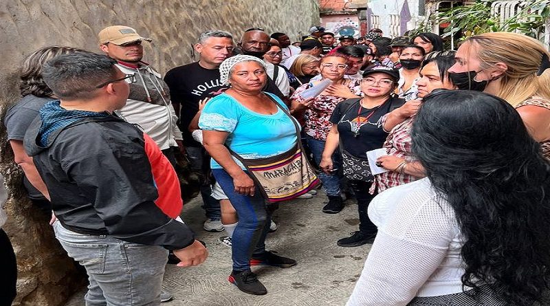 Sustituyen y reconectan tubería de agua potable en sector Calle Nueva Antímano