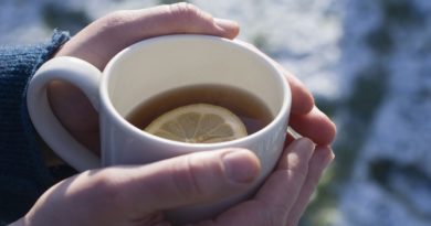 El té de limón sirve para limpiar los riñones y el hígado de manera natural
