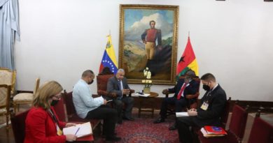 Venezuela y Guinea Bisáu fortalecerán conectividad aérea