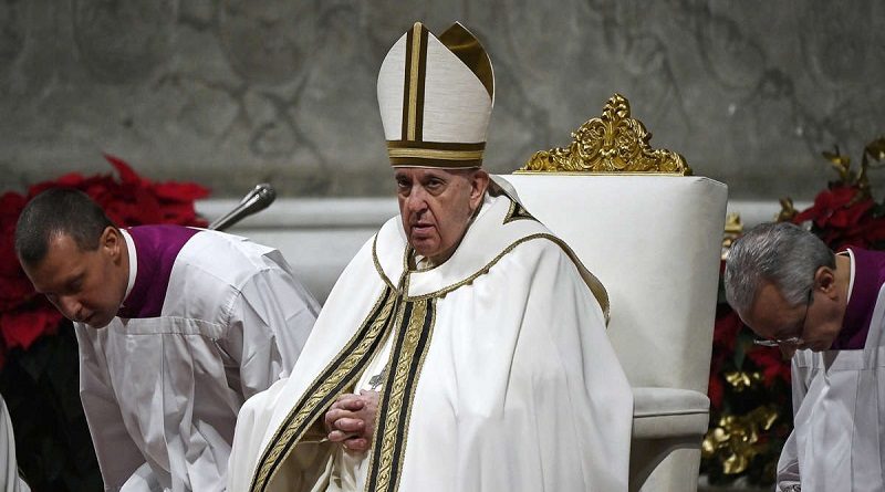 Papa Francisco denuncia la existencia de una humanidad insaciable de dinero, poder y que causa guerras