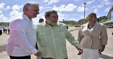 Presidente de Cuba arriba a San Vicente y las Granadinas