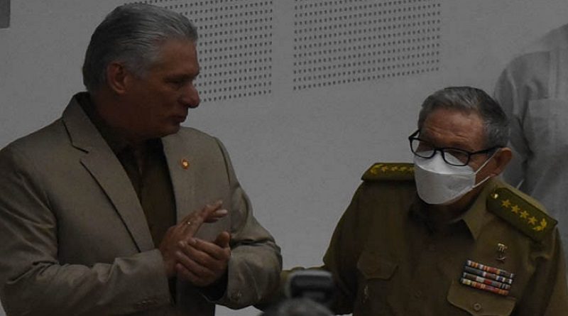 Raúl Castro asiste a jornada de debates de parlamento de Cuba