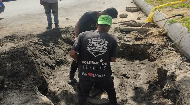 Escuadrón Caza Hueco subsana calles y avenidas de Caracas