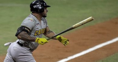 Oswaldo Arcia comandó triunfo de los Leones sobre los Tigres