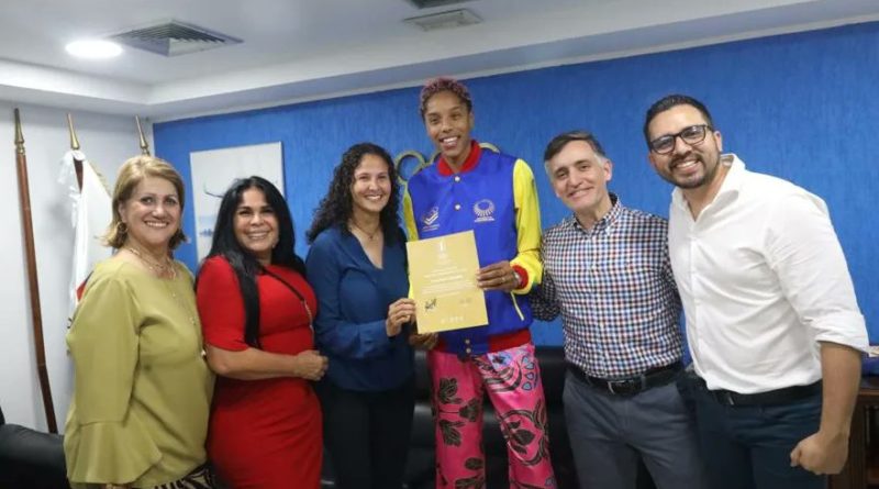 Yulimar Rojas recibe beca de Panam Sports