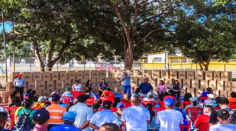 Entregan más de mil lámparas con tecnología LED en Anzoátegui