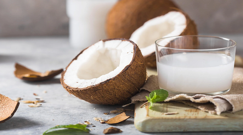 Ventajas que brinda a las personas consumir agua de coco