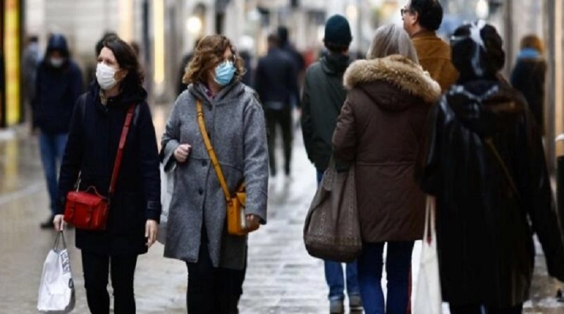 Evocan posible retorno de la máscara obligatoria en Francia
