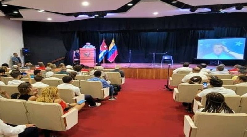 Cuba conmemora Día de la Lealtad y el Amor al Comandante Chávez