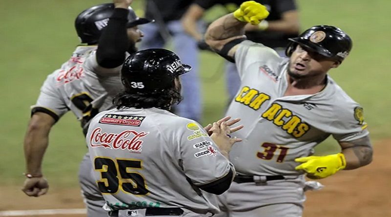 Oswaldo Arcia recupera el paso y luce confianza con los Leones