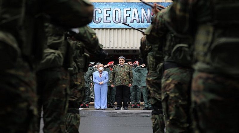 Jefe de Estado dirige Acto de Salutación a integrantes de la FANB