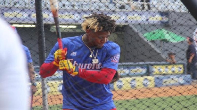 Acuña se pone a tono de cara al Round Robin con los Tiburones