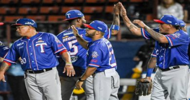 Tiburones respondió en casa ante las Águilas del Zulia