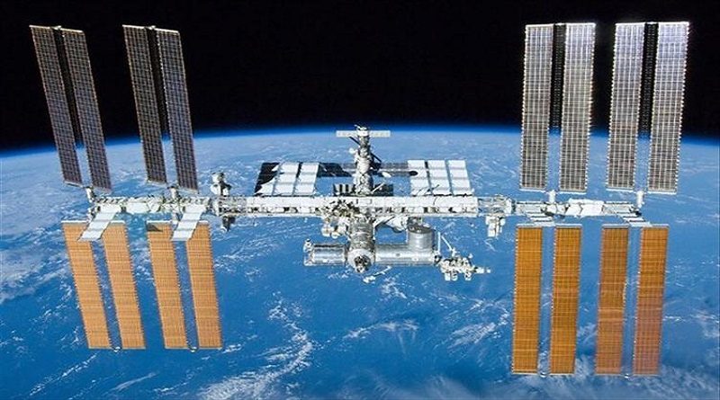 Cancelan caminata espacial de dos tripulantes rusos