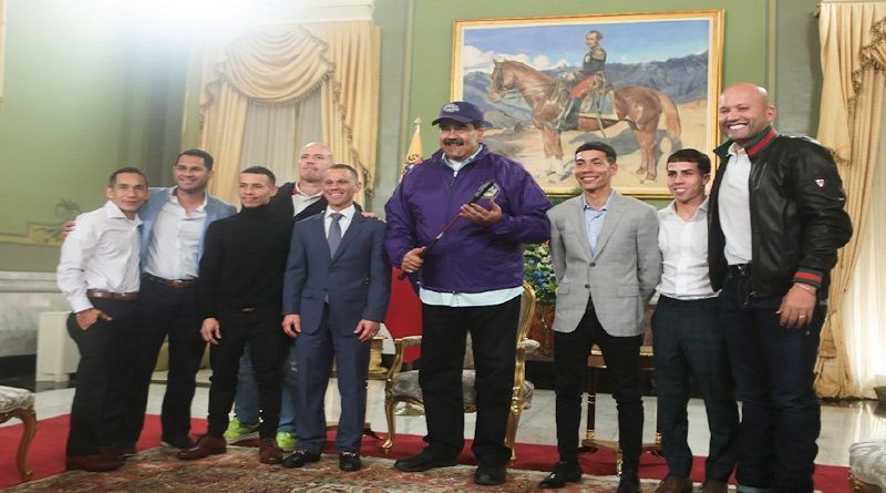 Presidente Maduro recibe a ganadores del Clásico del Caribe 2022