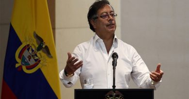 Presidente de Colombia anuncia primeros cambios de ministros