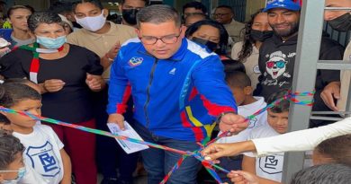 Rehabilitado liceo Roberto Martínez Centeno en Caricuao