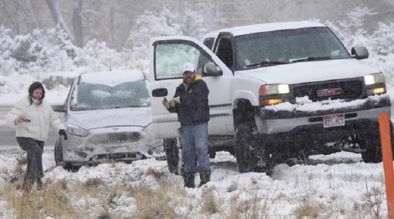 Nevadas y apagones causa tormenta invernal en EE.UU.