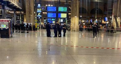 Varias personas heridas por ataque con arma blanca en París