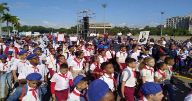 Niños de Cuba festejan natalicio de José Martí