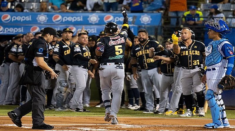 Leones se mantiene en la cima del Round Robin tras vencer 8-6 al Magallanes