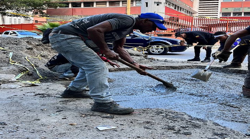 Hueco Hunting Squad is deployed for road recovery work on Galipán avenue