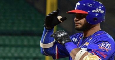 Tiburones venció 5-3 a Cardenales e iguala con Leones en la cima del Round Robin