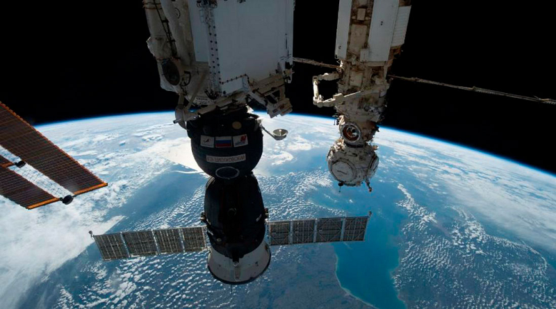 Astronautas regresan en Soyuz MS-22 dañada y en Crew Dragon en emergencia